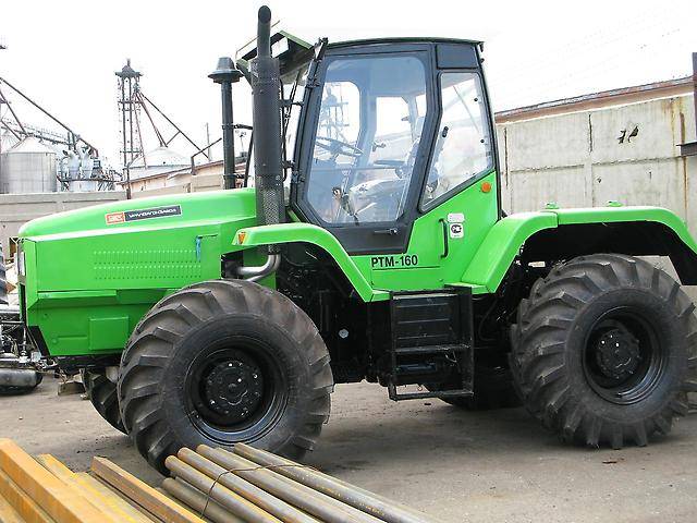 Трактор ртм-160 отличается высокими тяговыми характеристиками