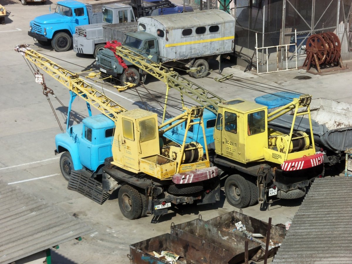 Автомобильные краны | справочник строителя | строительная техника и оборудование | справочник строителя
