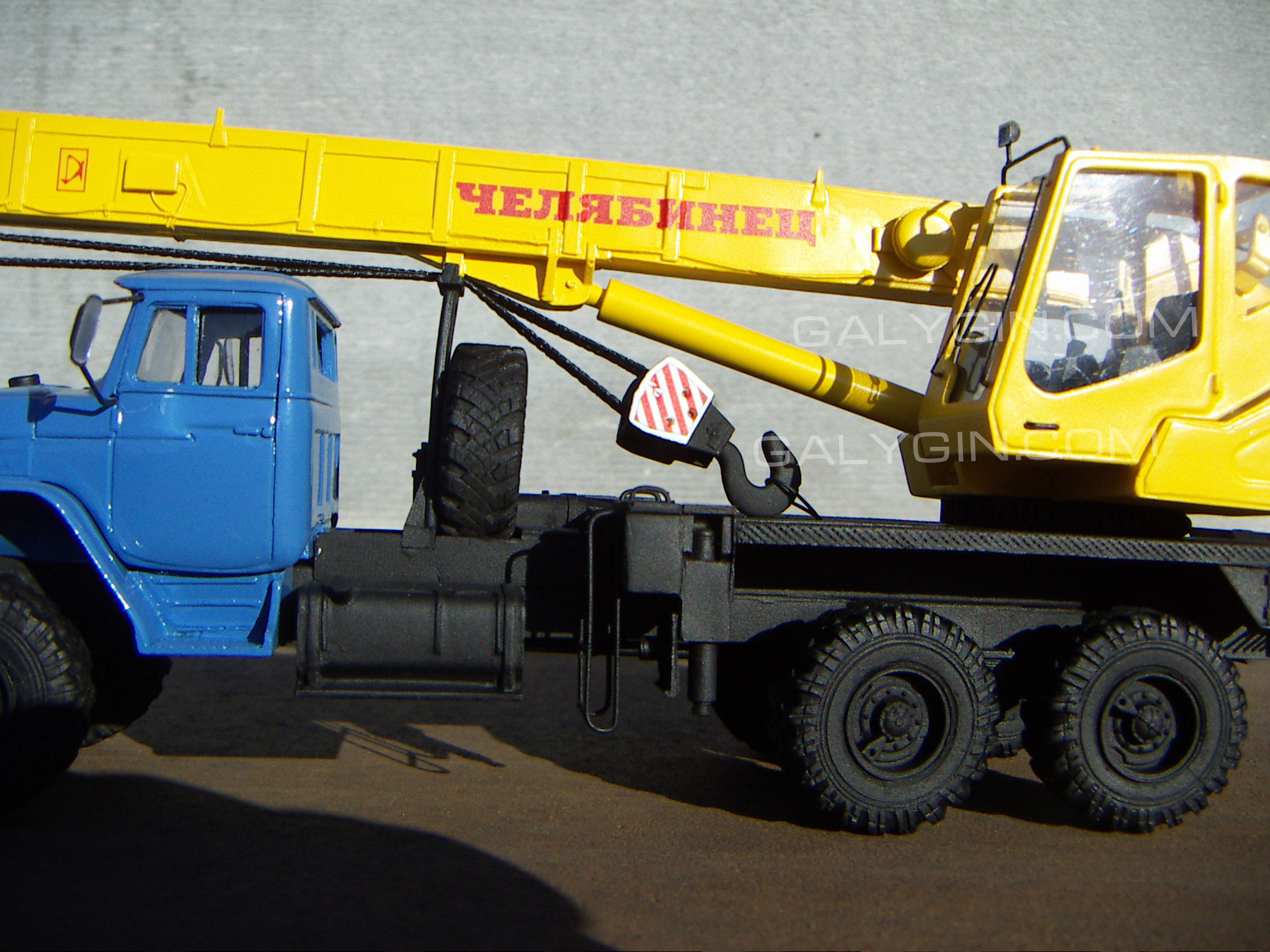 Автокран кс-45721 "челябинец" (25 тонн) на шасси урал, камаз, маз - автомобильный кран кс-45721