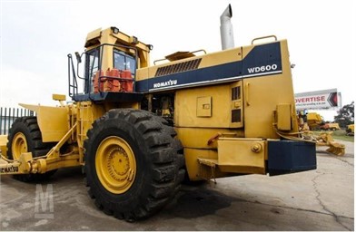 Надежные бульдозеры от японского производителя komatsu