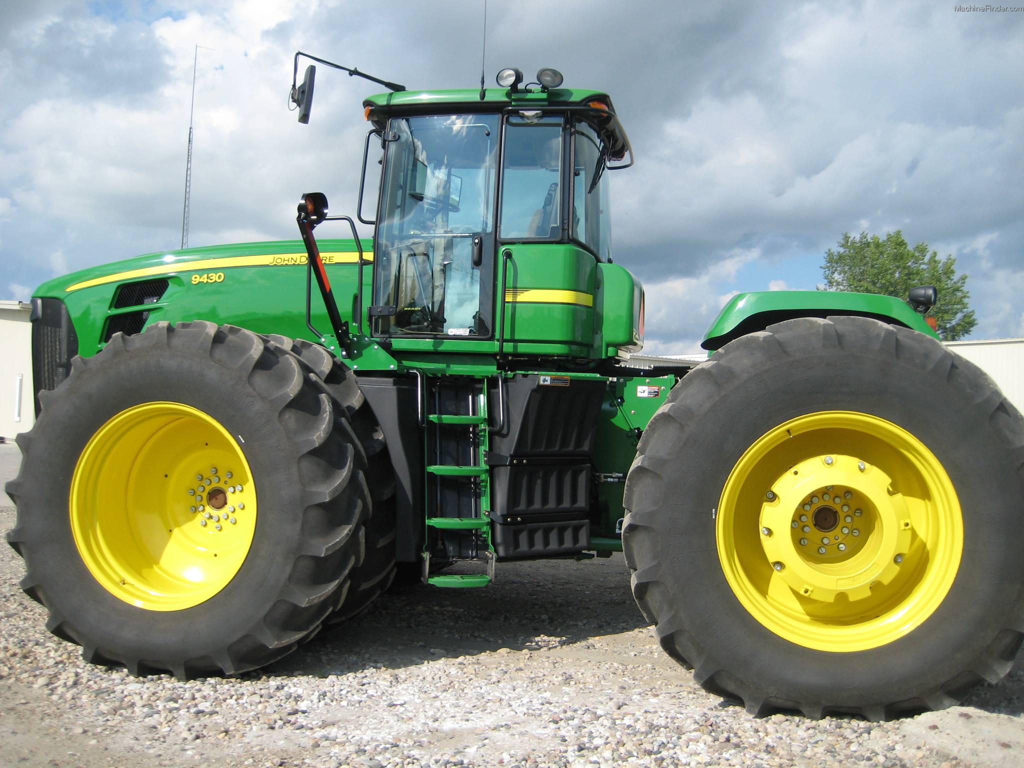 Джон дир 6130 трактор: характеристики john deere 6130d. обзор трактора deere 6130d