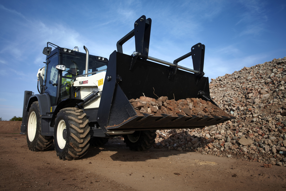 Экскаватор-погрузчик terex tlb 825 технические характеристики, особенности: покупать или арендовать