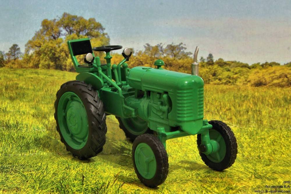 Гусеничный  трактор хтз т-150