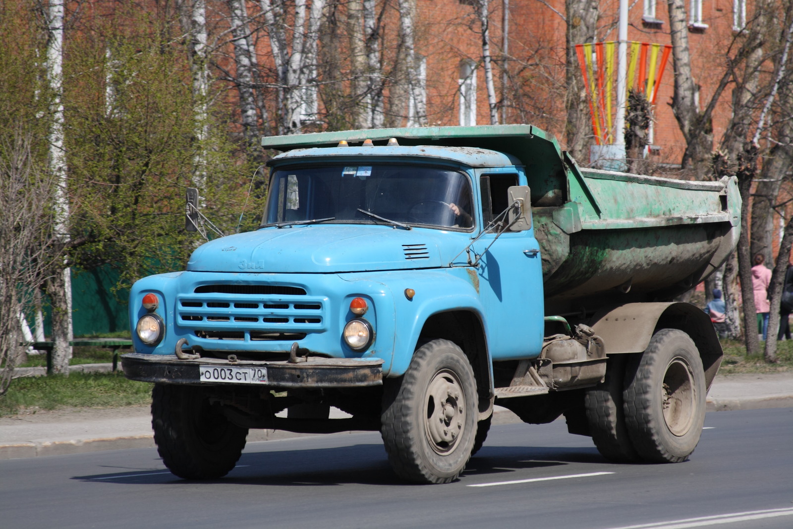 Автолегенды ссср — грузовики: выпуск 9 — зил-ммз-555 — diecast43
