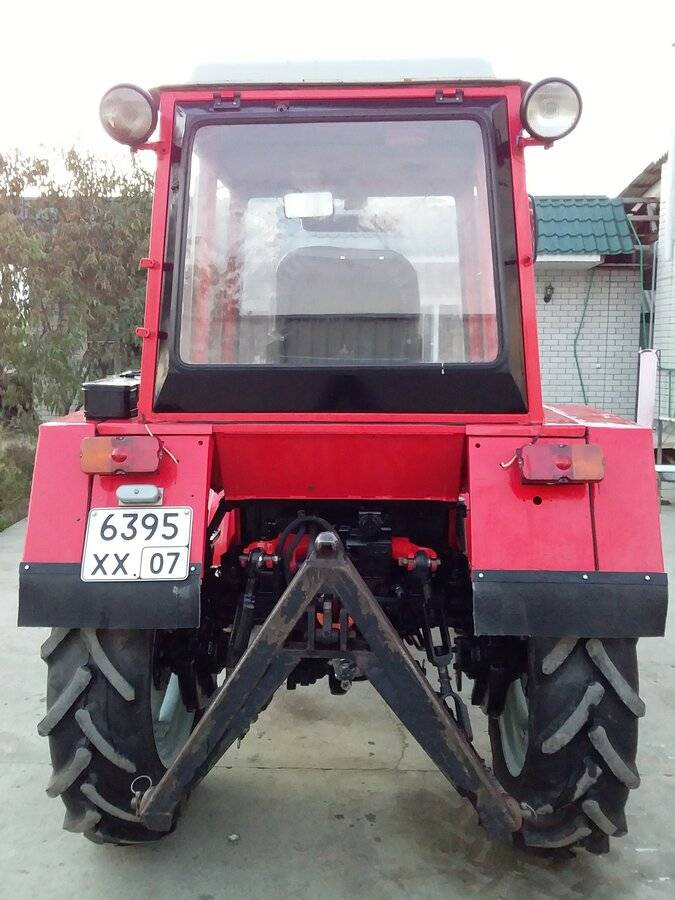 Трактор втз-2048