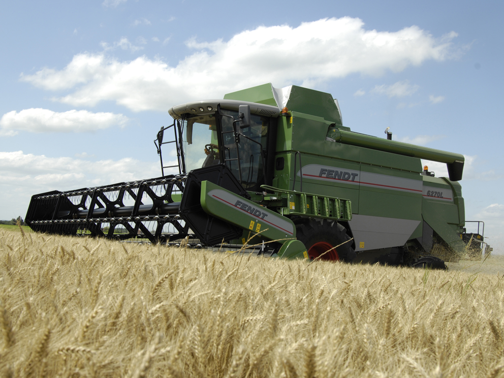Обзор российского рынка сельхозтехники: зерноуборочные комбайны