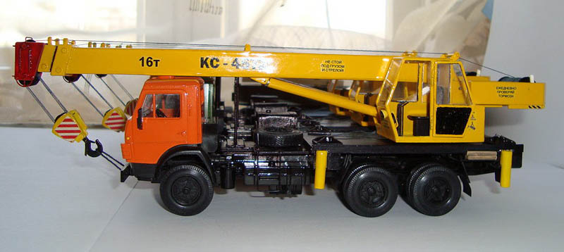 Автокран кс-4572 и кс-4572а «галичанин»: технические характеристики, грузоподъемность, особенности