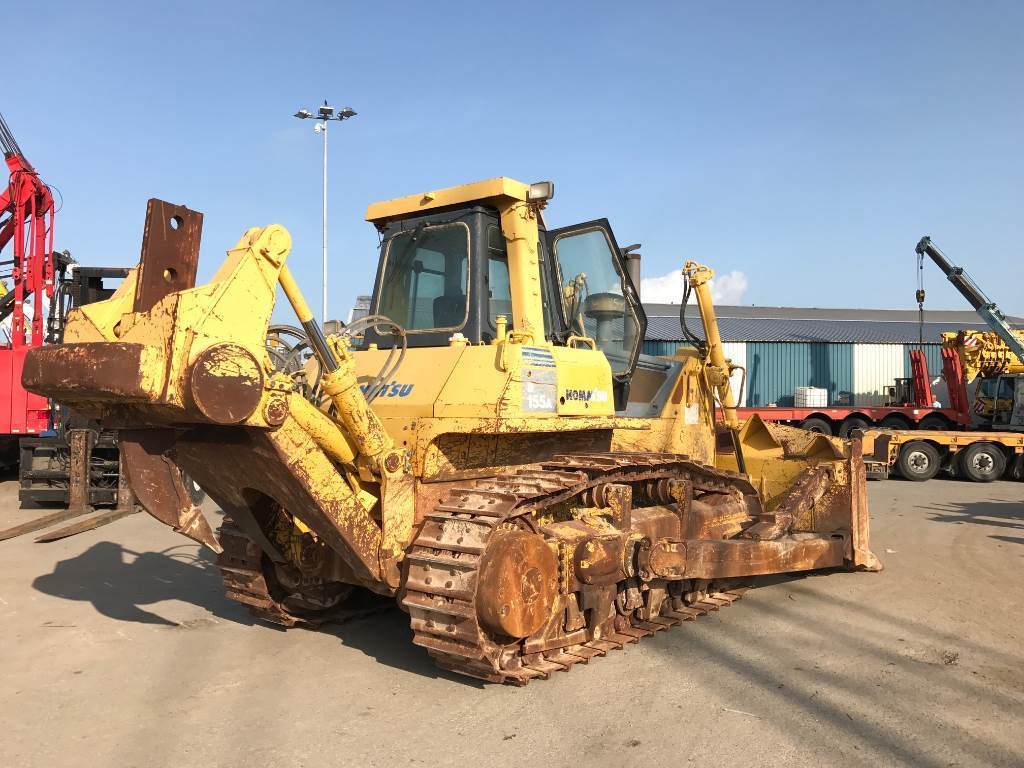 Komatsu бульдозер d85a-21