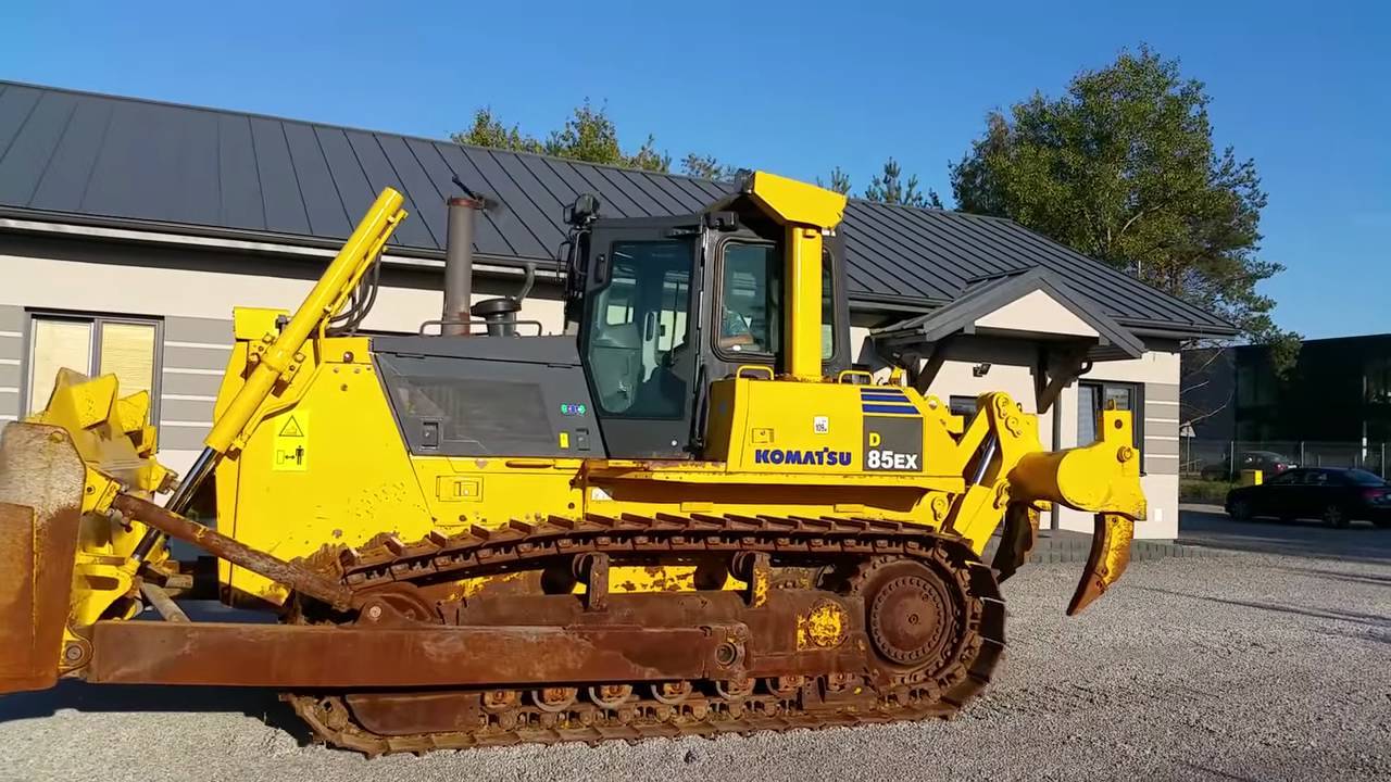 Бульдозер komatsu d85a 21