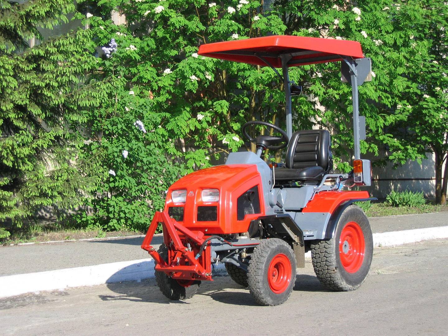 Мини-трактор кмз-012 технические характеристики, двигатель, размеры и отзывы, фото