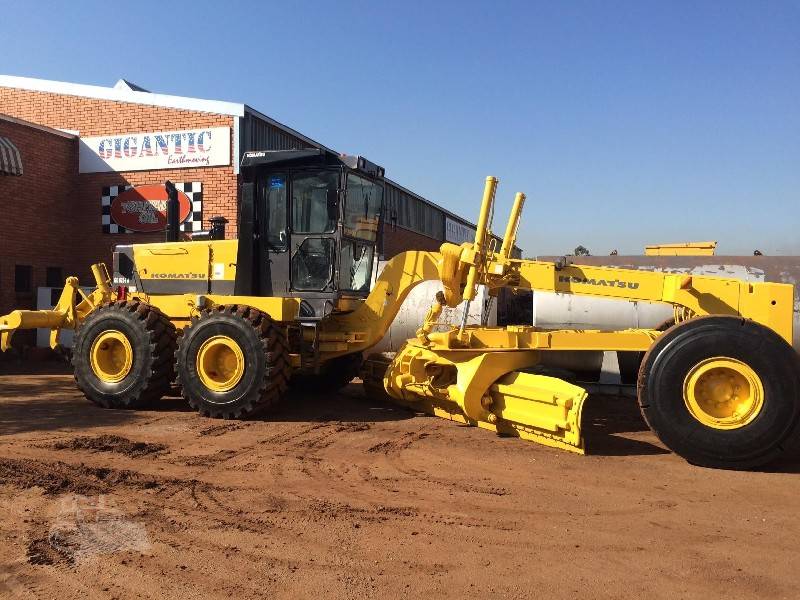 Komatsu автогрейдер: новый автогрейдер komatsu gd705-5 — строительная большегрузная техника для бизнеса