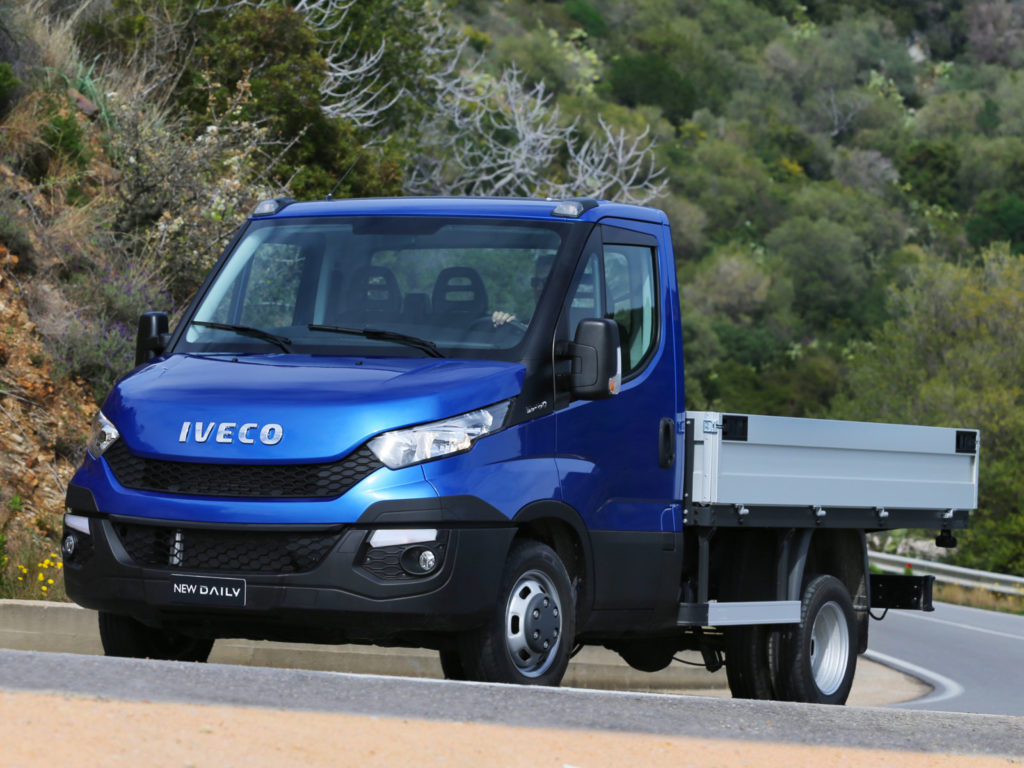 Iveco daily 50. Ивеко Daily. Iveco Daily 50c. Iveco Daily 3 поколения. Ивеко Дейли фургон 2014.