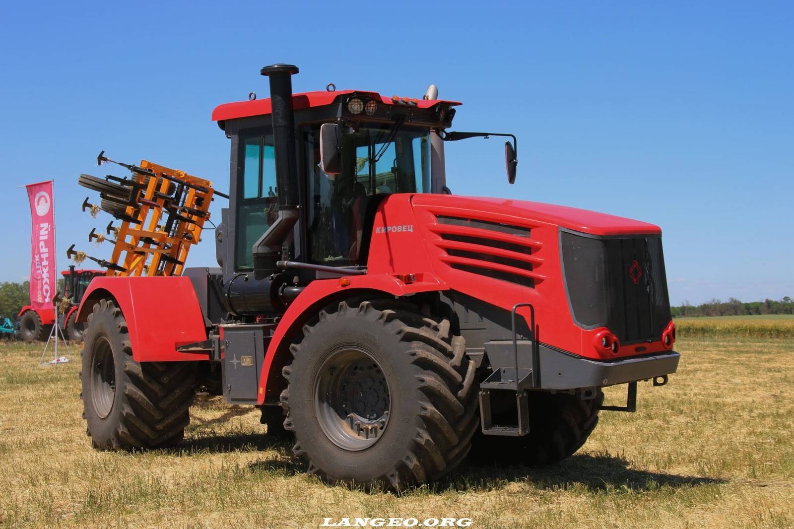 Трактор к-9000 «кировец»: технические характеристики, фото