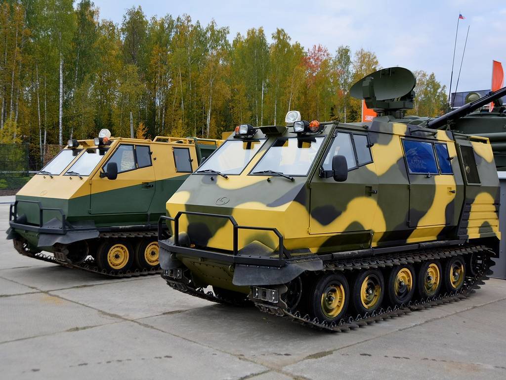 Военные вездеходы России: гусеничные и колесные амфибии для небольших армейских подразделений