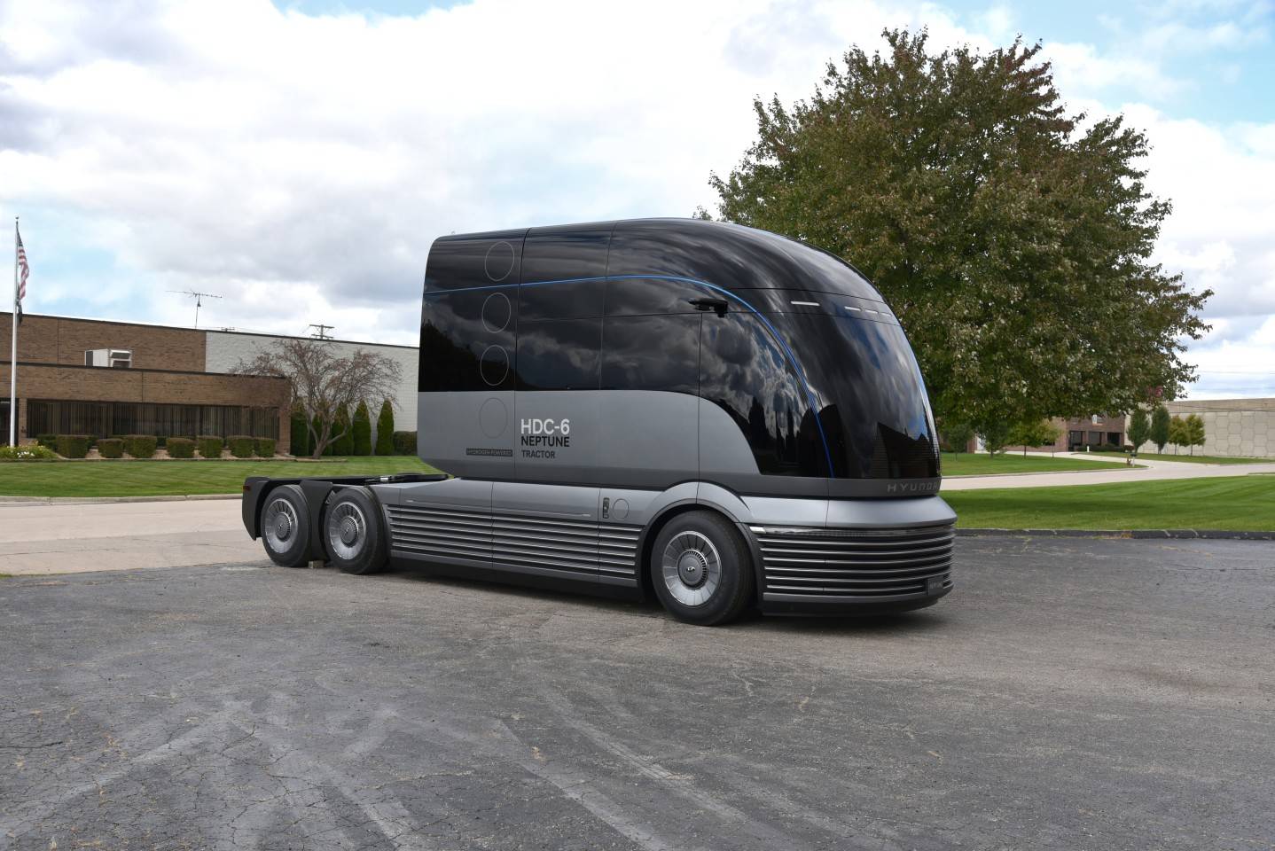 Hyundai envision eco-friendly semi-trucks with hdc-6 neptune concept - futurecar.com - via @futurecar_media