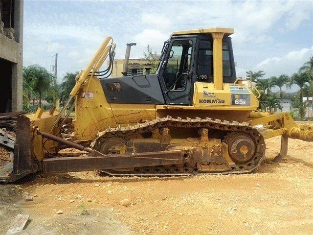 Треск в двигателе komatsu d65. бульдозер komatsu d65e (технические характеристики). производительность и топливная экономичность